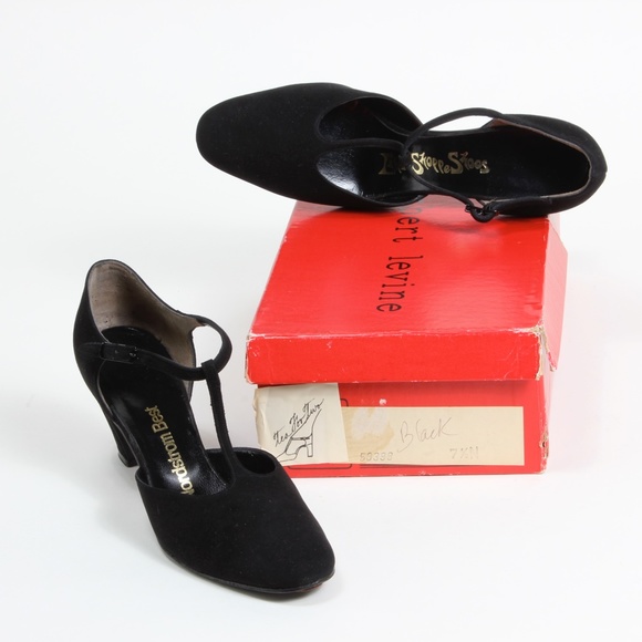 Vtg. 70s Herbert Levine T-Strap Pumps Black Suede Tea for Two - 7.5 N - Picture 10 of 10